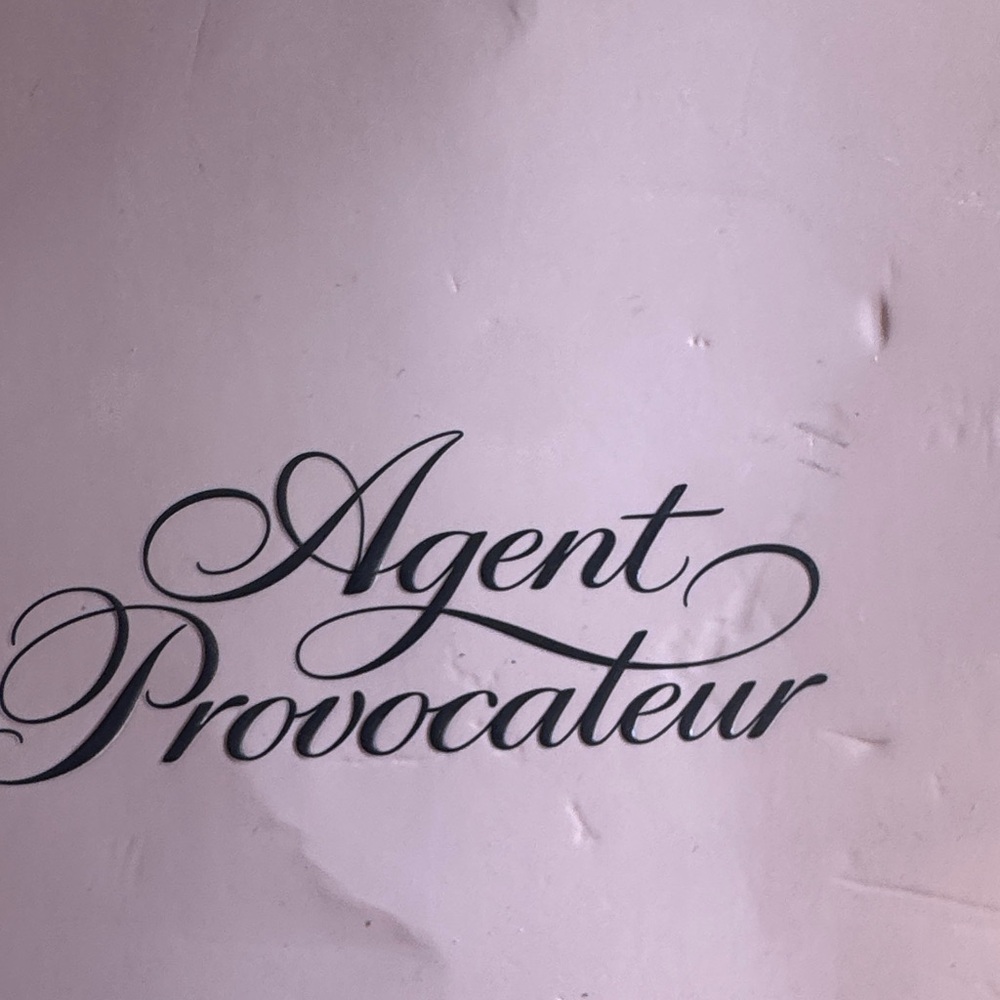 Agent Provocateur Opale Red Stockings - Picture 3 of 6